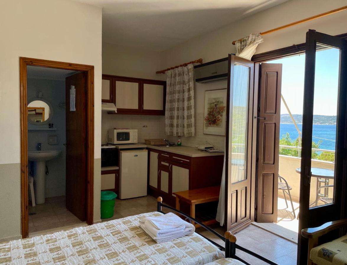 Vasilikos Apartments Paralia Agias Foteinis ภายนอก รูปภาพ