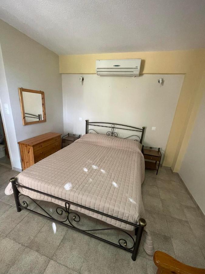 Vasilikos Apartments Paralia Agias Foteinis ภายนอก รูปภาพ