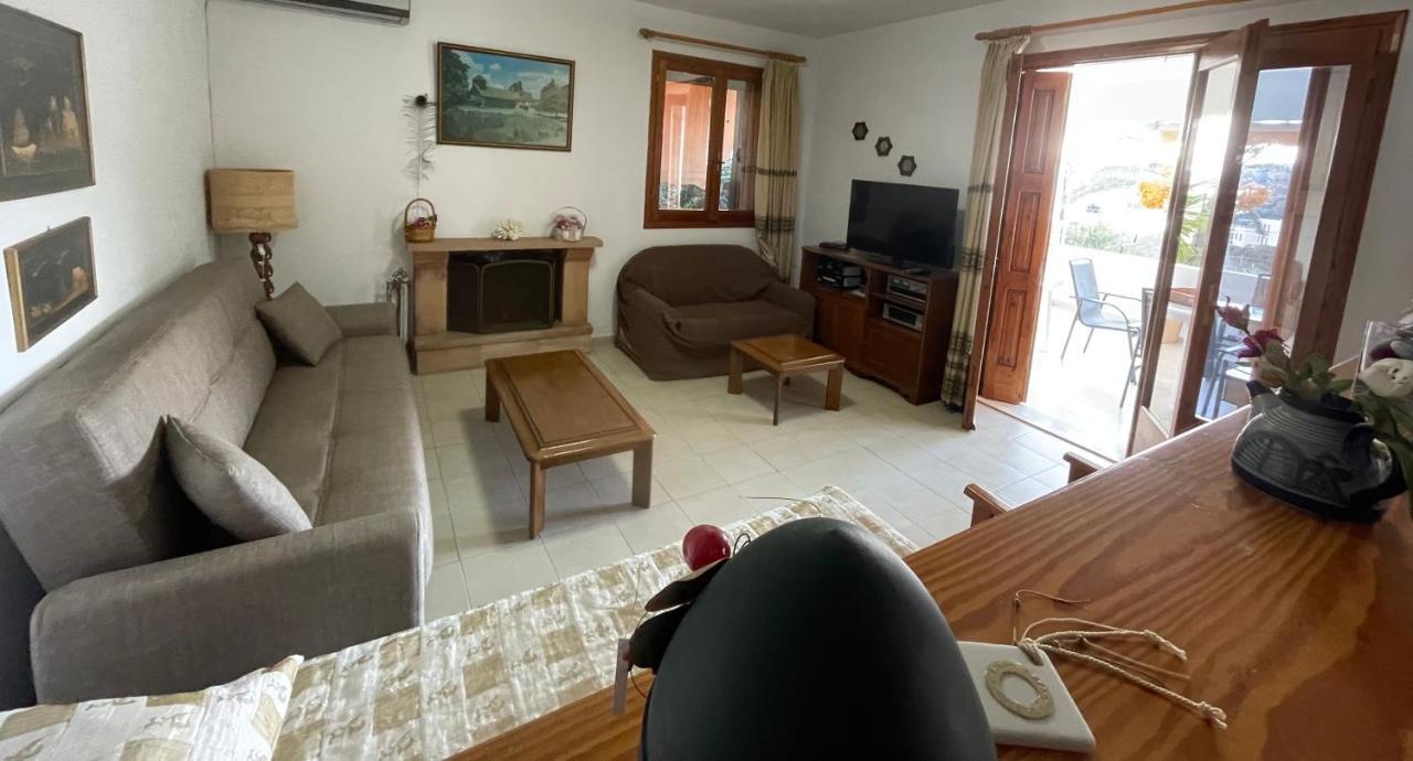 Vasilikos Apartments Paralia Agias Foteinis ภายนอก รูปภาพ