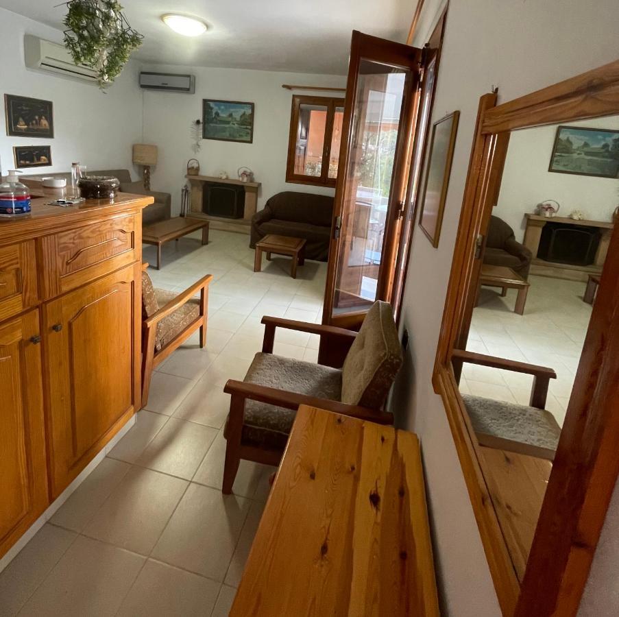 Vasilikos Apartments Paralia Agias Foteinis ภายนอก รูปภาพ