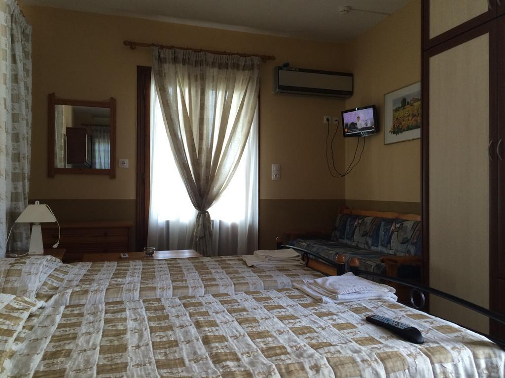 Vasilikos Apartments Paralia Agias Foteinis ภายนอก รูปภาพ