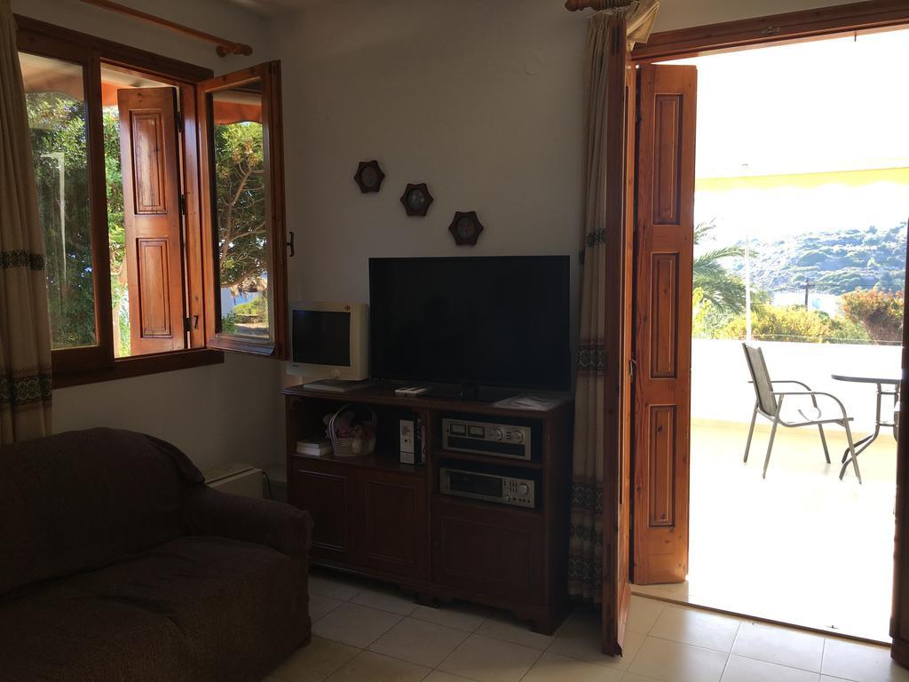 Vasilikos Apartments Paralia Agias Foteinis ภายนอก รูปภาพ