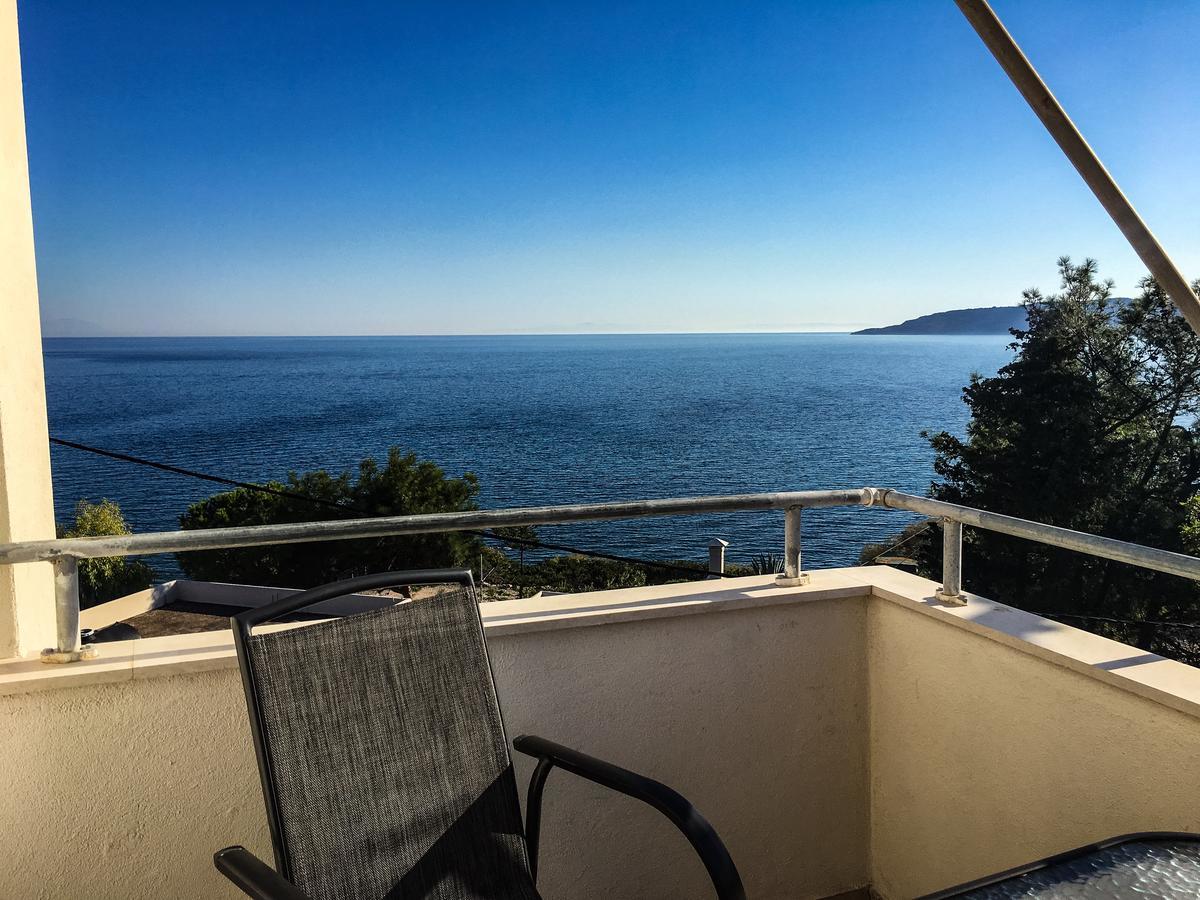 Vasilikos Apartments Paralia Agias Foteinis ภายนอก รูปภาพ